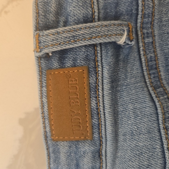 Judy Blue Lemon Patch Stretch Distressed Denim Shorts Blue Medium - Picture 4 of 8